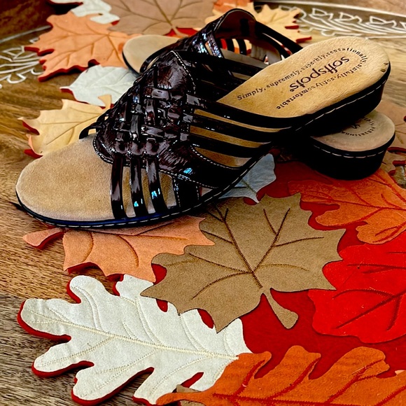 Softspots Shoe 9N Leather Brown/Bronze in color - Picture 2 of 8